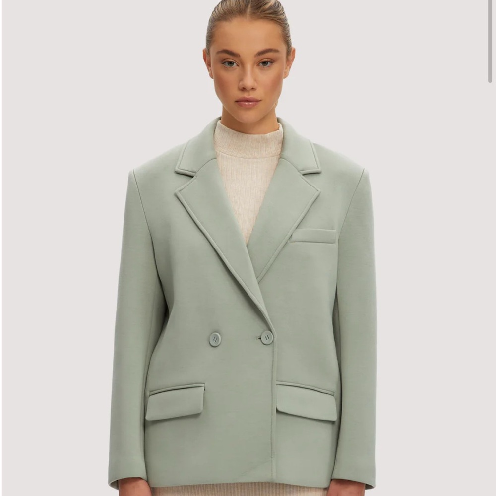Women’s Noize Large olive green Jacket with tags